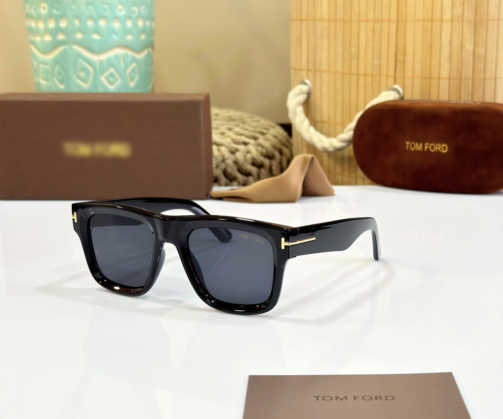 TF 259 GLOSSY BLACK