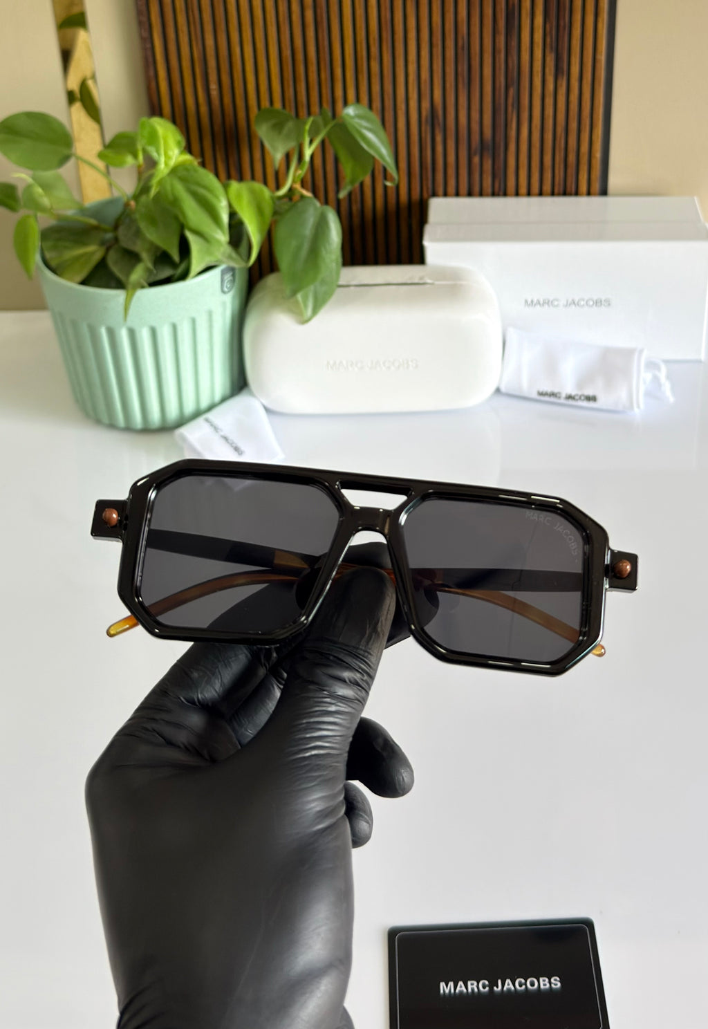 RR 8709 GLOSSY BLACK