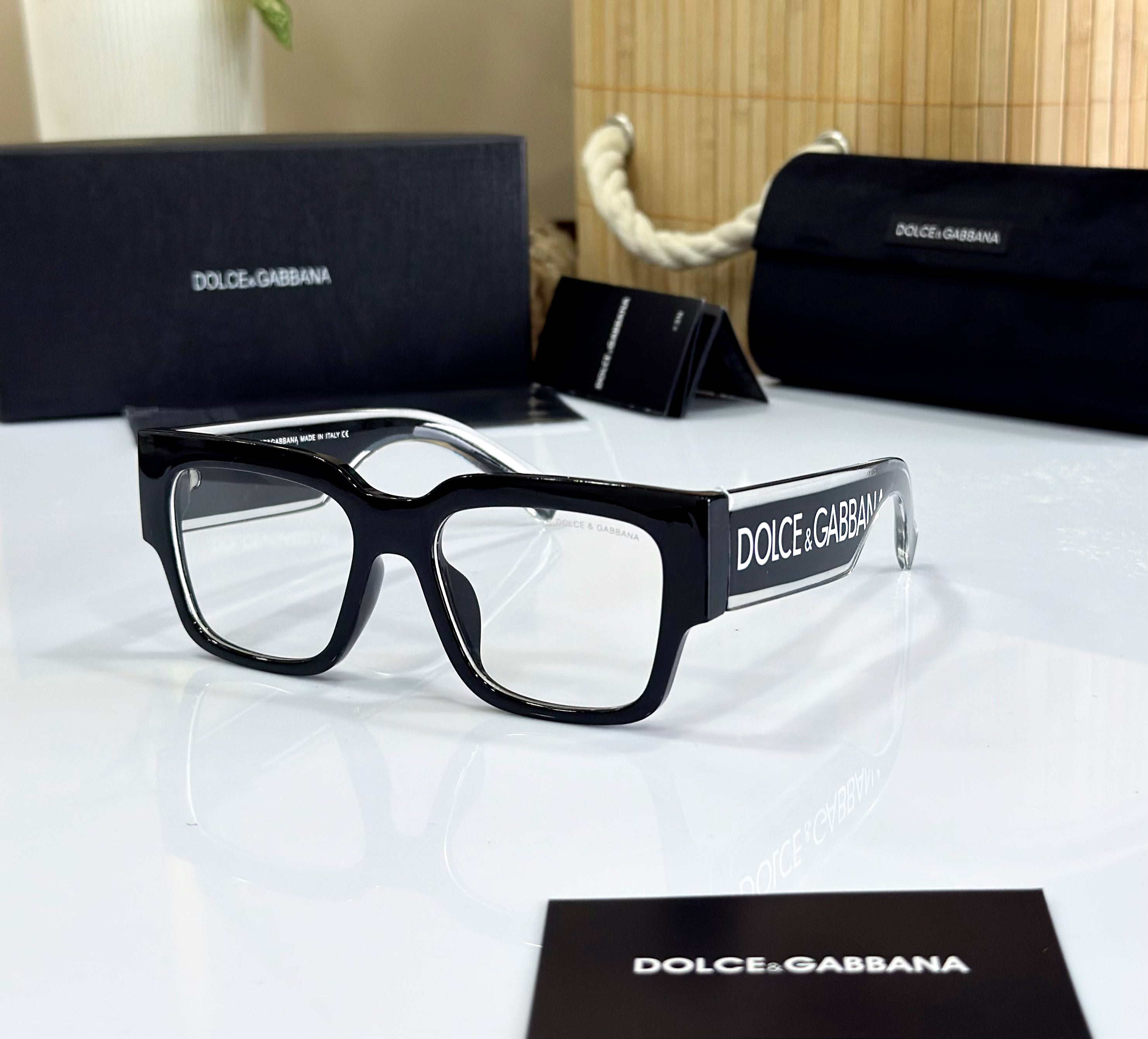 DG BLACK TRANSPARENT